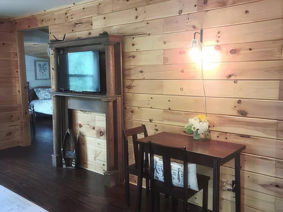 Cameron'S Cottage At The Lake Tallassee Bagian luar foto
